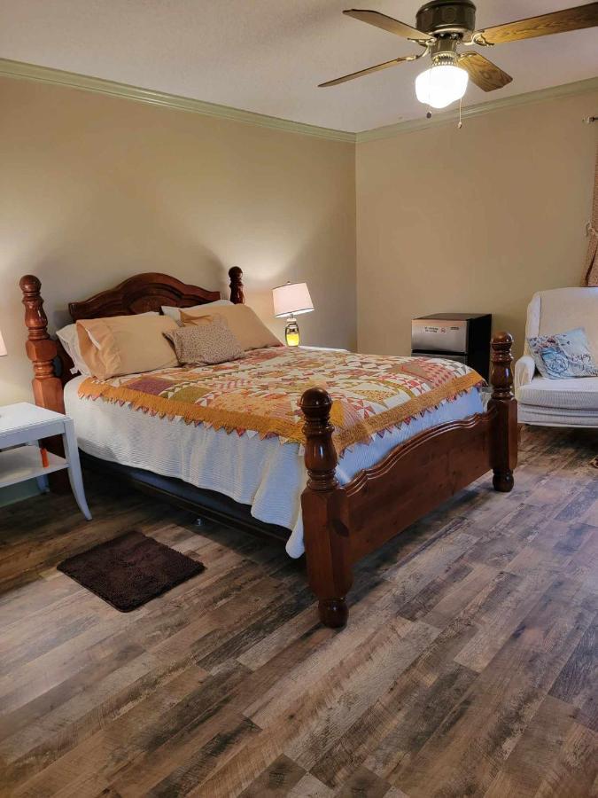 Moonlight Manor Bed & Breakfast Floyd Exterior foto