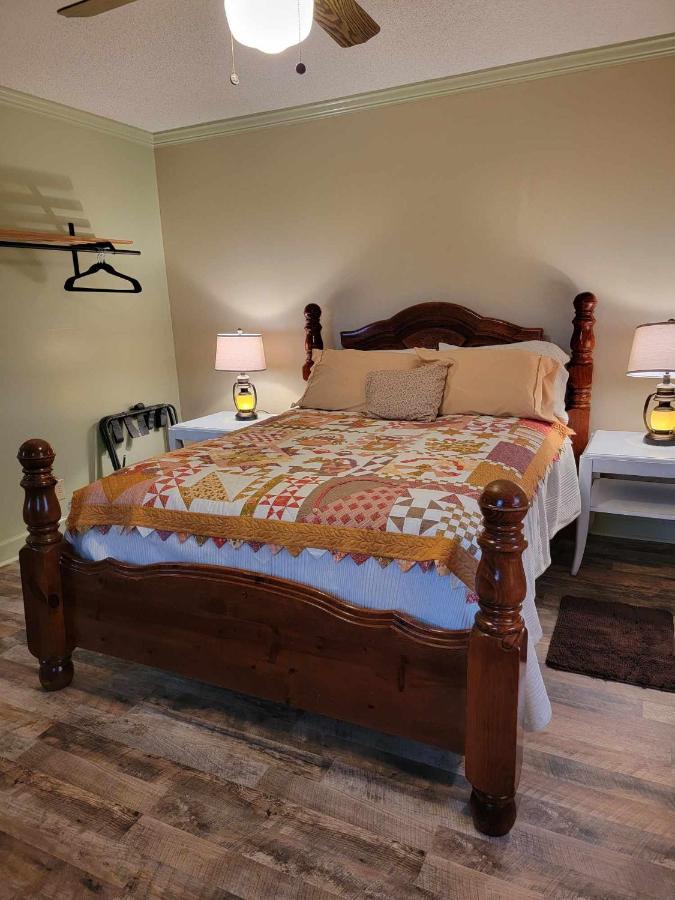 Moonlight Manor Bed & Breakfast Floyd Exterior foto