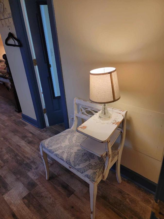 Moonlight Manor Bed & Breakfast Floyd Exterior foto